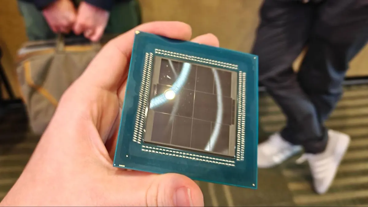 AMD Epyc 9996 Venice s 256 jádry nabízí až 3,4násobný výkon proti Intelu